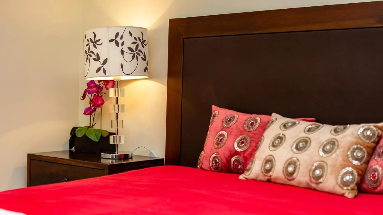 Apartment Amazing Flat W/Pool & Garden By Lovelystay Vilamoura